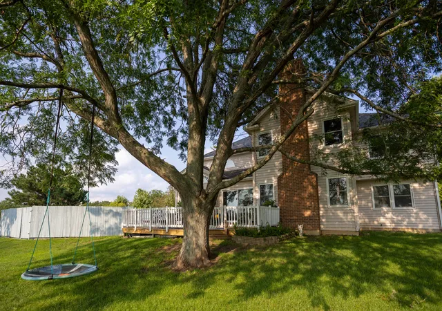 5th image of 1422 Eagle Ridge Dr, Antioch, IL 60002 | MLS# 12726787