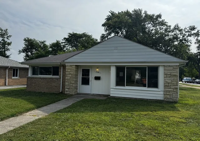 1st image of 17609 Roosevelt Ave, Homewood, IL 60430 | MLS# 12726802