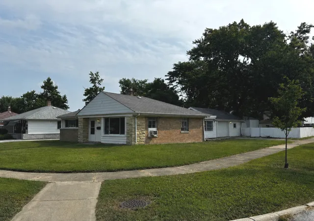 2nd image of 17609 Roosevelt Ave, Homewood, IL 60430 | MLS# 12726802