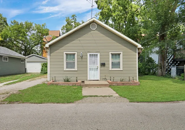 1st image of 117 Roosevelt Ave, Wauconda, IL 60084 | MLS# 12726822