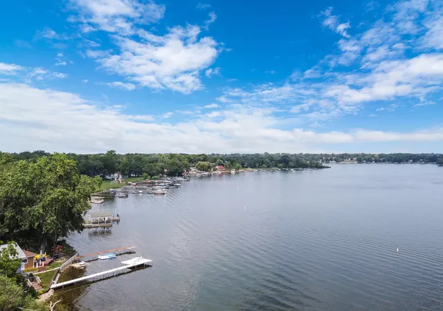 2nd image of 117 Roosevelt Ave, Wauconda, IL 60084 | MLS# 12726822