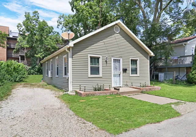 image of 117 Roosevelt Ave, Wauconda, IL 60084 | MLS# 12726822