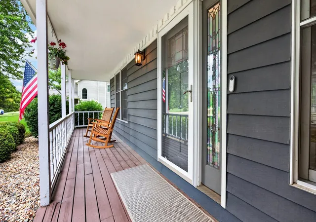 Photo 3 of Single family home for sale at 15 Fox Crk Rd, Towanda, IL 61776 | MLS# 12726912 | Listing updated on 2026-09-04