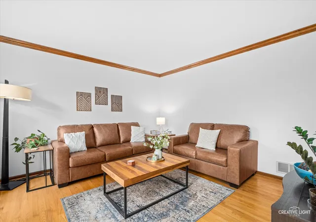 5th image of 23741 Deer Chase Ln, Naperville, IL 60564 | MLS# 12726917