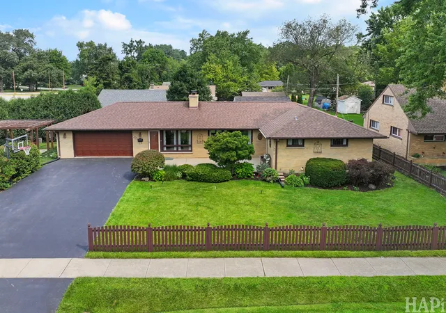 Photo 1 of Sale Pending at 365 Woodland Dr, Grayslake, IL 60030 | MLS# 12726933 | Listing updated on 2026-08-25