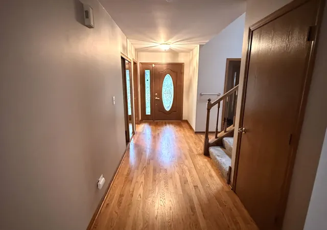 Photo 4 of Single family home for sale at 21070 W Hazelnut Ln, Plainfield, IL 60544 | MLS# 12726939 | Listing updated on 2026-08-27