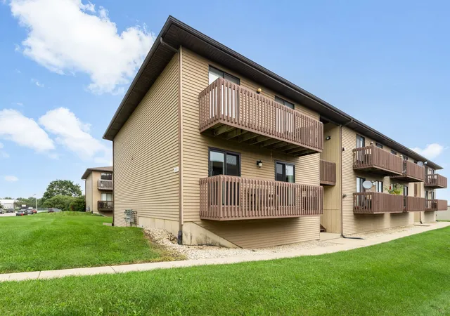 1st image of 695 Dean Dr #G, South Elgin, IL 60177 | MLS# 12726992