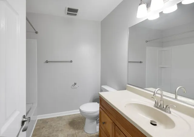 image of 695 Dean Dr, South Elgin, IL 60177