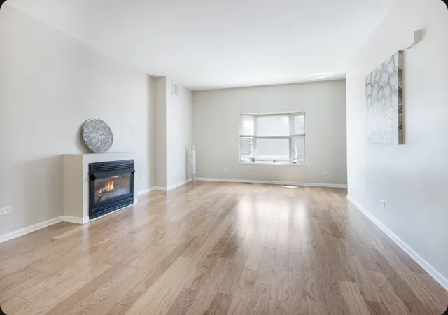Photo 4 of Townhouse for sale at 18138 Martin Ave, Homewood, IL 60430 | MLS# 12726998 | Listing updated on 2026-09-01