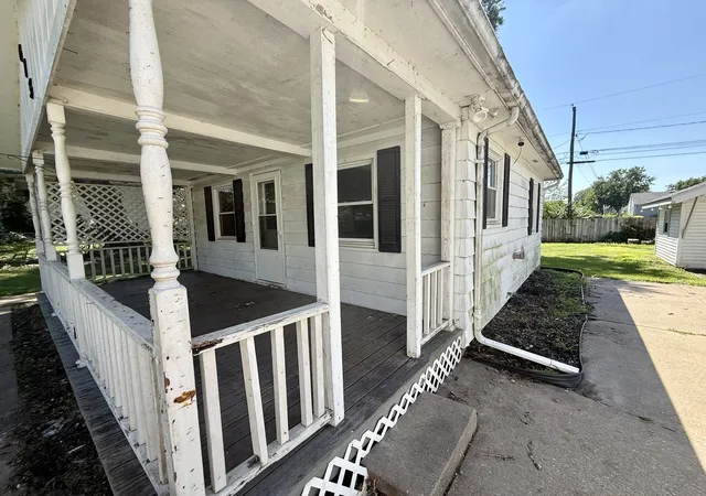 Photo 2 of Sale Pending at 615 5th Street, Colona, IL 61241 | MLS# 12727008 | Listing updated on 2026-08-20