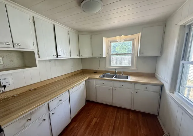 Photo 4 of Sale Pending at 615 5th Street, Colona, IL 61241 | MLS# 12727008 | Listing updated on 2026-08-20