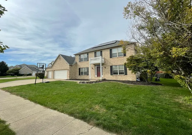 2nd image of 2107 Crossgate Ct, Champaign, IL 61822 | MLS# 12727019