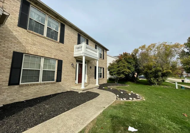3rd image of 2107 Crossgate Ct, Champaign, IL 61822 | MLS# 12727019
