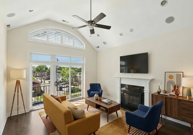 Photo 3 of Condo for sale at 5945 N Campbell Ave #3, Chicago, IL 60659 | MLS# 12727056 | Listing updated on 2026-08-18