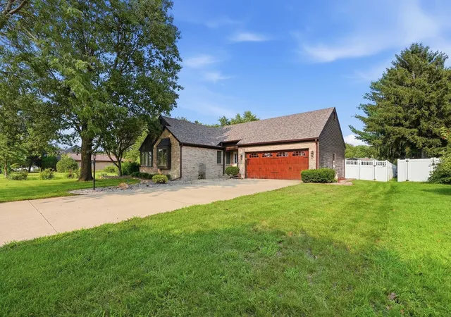 2nd image of 8 Woodside Ave, Kankakee, IL 60901 | MLS# 12727080