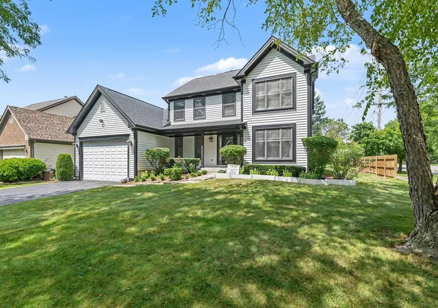 Photo 3 of Single family home for sale at 812 W Kelly Ann Dr, Palatine, IL 60067 | MLS# 12727109 | Listing updated on 2026-09-16