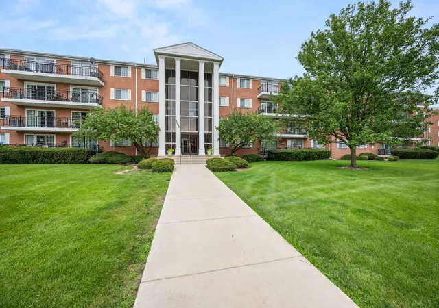 4th image of 1060 N Farnsworth Ave #1206, Aurora, IL 60505 | MLS# 12727111