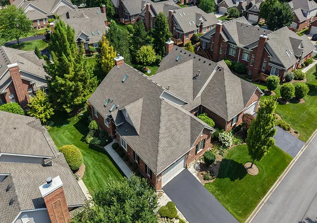 Photo 3 of Townhouse for sale at 13216 Greenleaf Trl, Palos Heights, IL 60463 | MLS# 12727113 | Listing updated on 2026-08-25