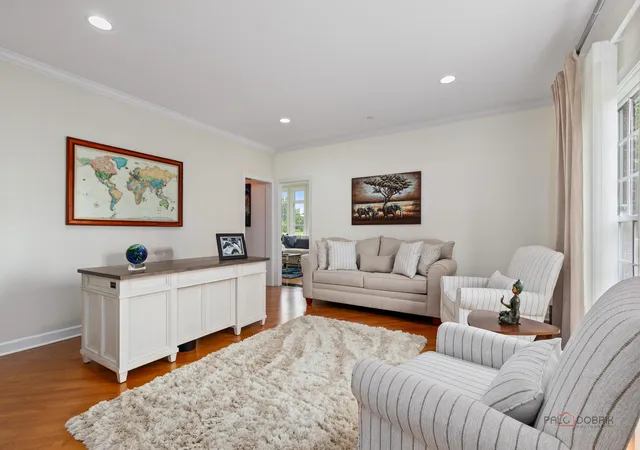 Photo 4 of Single family home for sale at 5 Hawthorn Grv Cir, Hawthorn Woods, IL 60047 | MLS# 12727125 | Listing updated on 2026-09-05