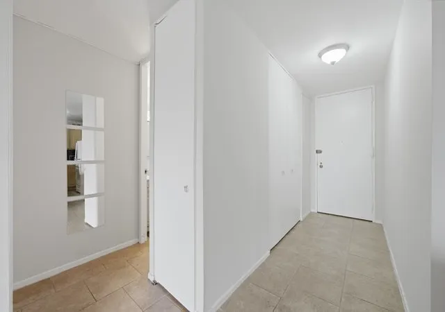 Photo 3 of Condo for sale at 2605 S Indiana Ave #304, Chicago, IL 60616 | MLS# 12727149 | Listing updated on 2026-09-07