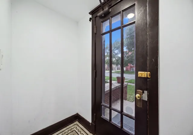 Photo 3 of House for sale at 4836 W Barry Ave, Chicago, IL 60641 | MLS# 12727153 | Listing updated on 2026-09-01