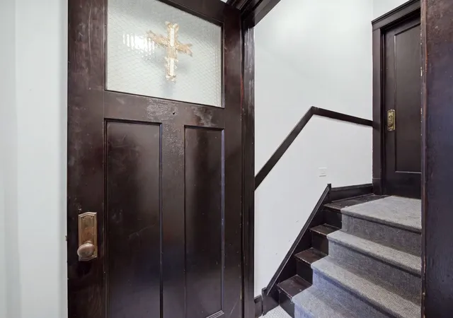 Photo 4 of House for sale at 4836 W Barry Ave, Chicago, IL 60641 | MLS# 12727153 | Listing updated on 2026-09-01