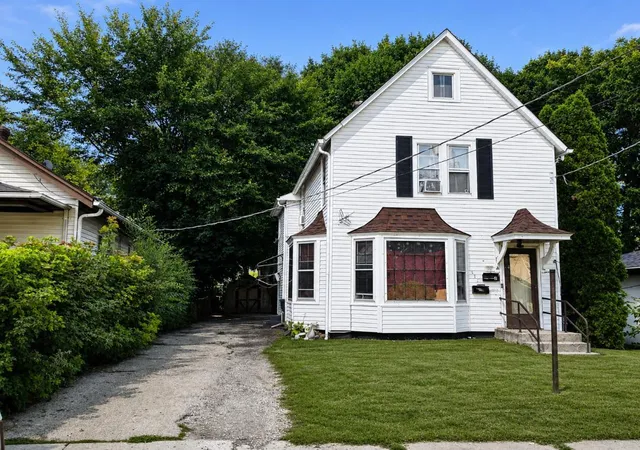 Photo 1 of Multi family home for sale at 517 N Jackson St, Waukegan, IL 60085 | MLS# 12727159 | Listing updated on 2026-09-08