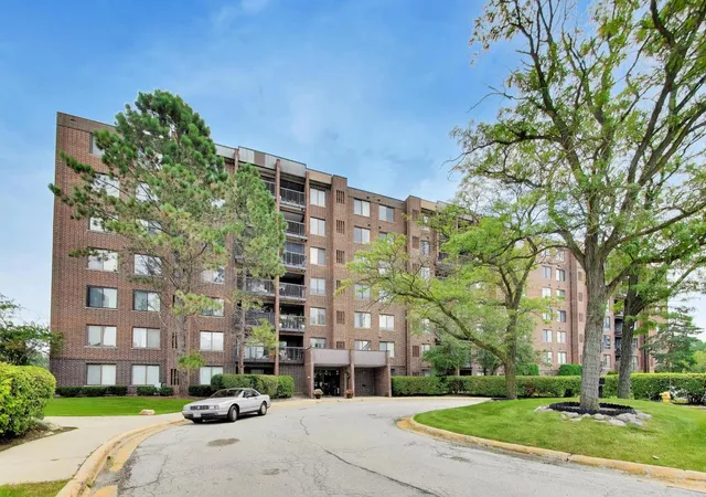 Photo 1 of Condo for sale at 500 Park Ave #606, Calumet City, IL 60409 | MLS# 12727192 | Listing updated on 2026-08-27