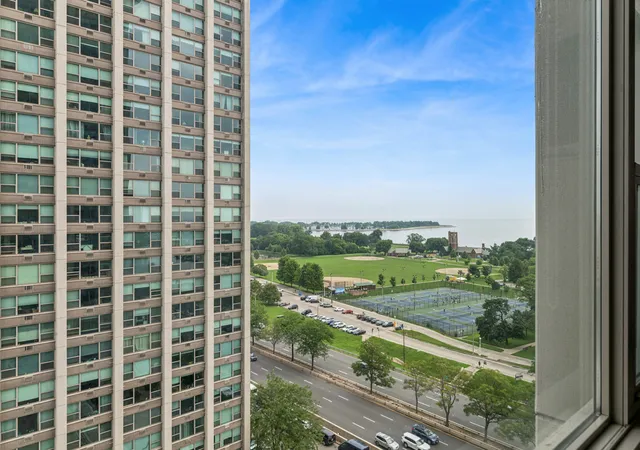 3rd image of 3600 N Lake Shore Dr #1308, Chicago, IL 60613 | MLS# 12727201