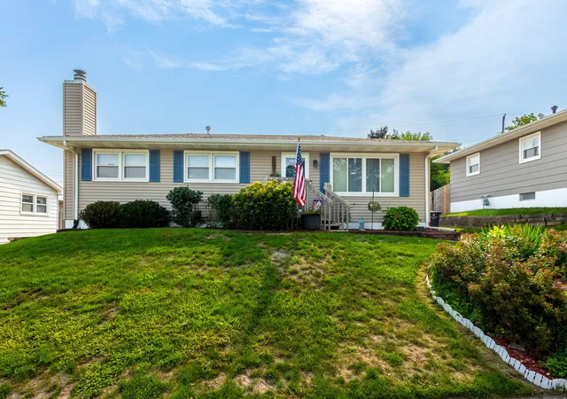 Photo 2 of Single family home for sale at 8021 8th Street W, Rock Island, IL 61201 | MLS# 12727213 | Listing updated on 2026-08-18