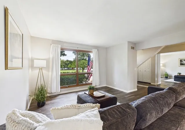 Photo 4 of Single family home for sale at 33202 N Woodland Ter, Grayslake, IL 60030 | MLS# 12727277 | Listing updated on 2026-09-08