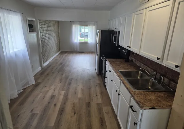 Photo 3 of Single family home for sale at 2102 Chestnut Ave, Sterling, IL 61081 | MLS# 12727313 | Listing updated on 2026-08-13