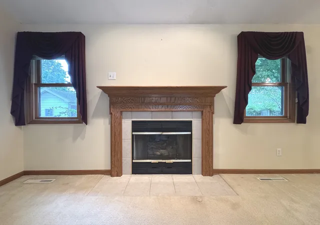 Photo 4 of Single family home for sale at 1559 Jennifer Dr, Bourbonnais, IL 60914 | MLS# 12727361 | Listing updated on 2026-10-07