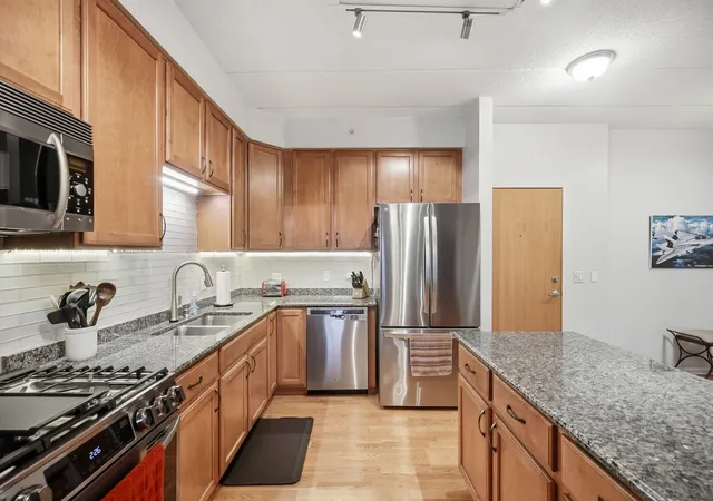Listing Photo 4 - Condo for sale in building located at 235 N Smith St, Palatine, IL 60067 - Unit #301
