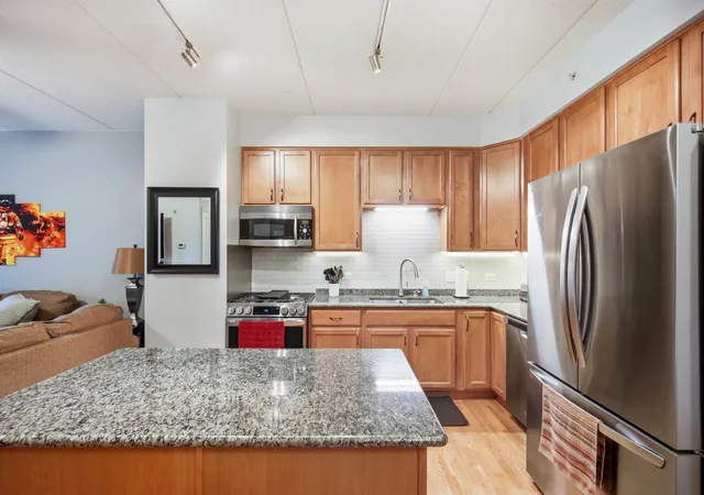 Listing Photo 5 - Condo for sale in building located at 235 N Smith St, Palatine, IL 60067 - Unit #301