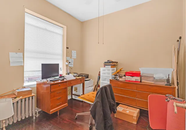 Listing Photo 5 - Condo for sale in building located at 2441 N Hamlin Ave, Chicago, IL 60647