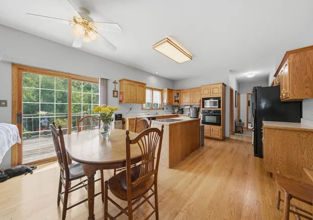 Photo 4 of Single family home for sale at 7651 Steeple Chase Dr, Frankfort, IL 60423 | MLS# 12727570 | Listing updated on 2026-08-30