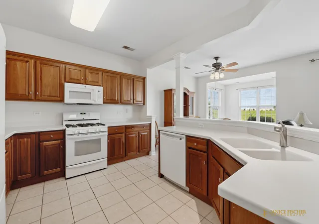 3rd image of 11620 Windsor Dr, Huntley, IL 60142 | MLS# 12727641