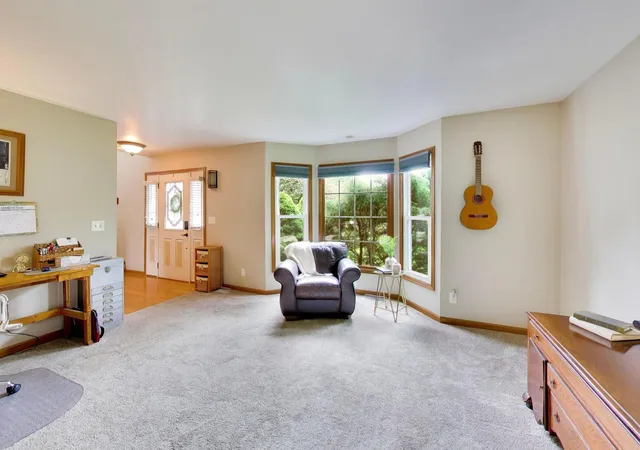 Photo 4 of Single family home for sale at 3860 Crabapple Ln, Wonder Lake, IL 60097 | MLS# 12727654 | Listing updated on 2026-08-30