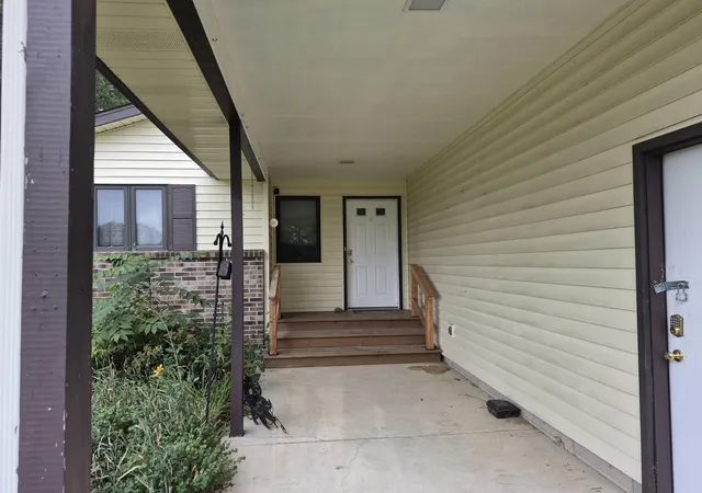 Photo 3 of Single family home for sale at 830 Lake Summerset Rd, Lake Summerset, IL 61019 | MLS# 12727659 | Listing updated on 2026-08-25