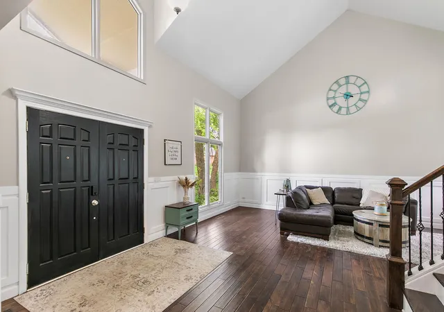 2nd image of 624 Bailey Dr, Batavia, IL 60510 | MLS# 12727801
