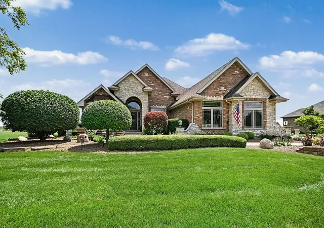 Photo 2 of Single family home for sale at 10139 W Tall Grass Ln, Monee, IL 60449 | MLS# 12727817 | Listing updated on 2026-08-21