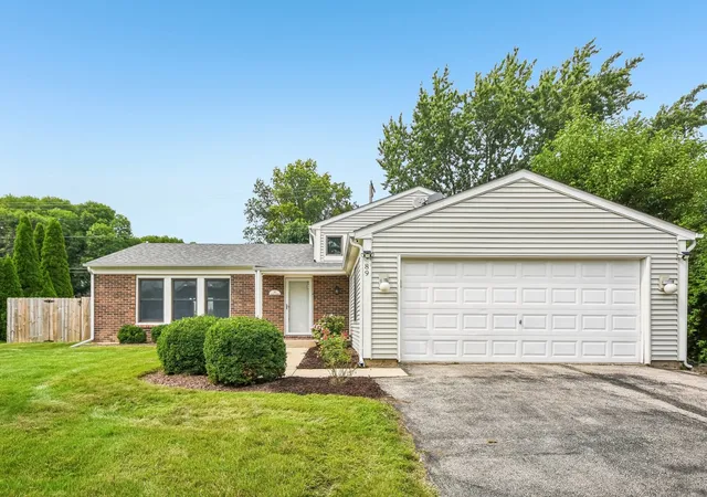 2nd image of 89 Foxcroft Rd, Naperville, IL 60565 | MLS# 12727823