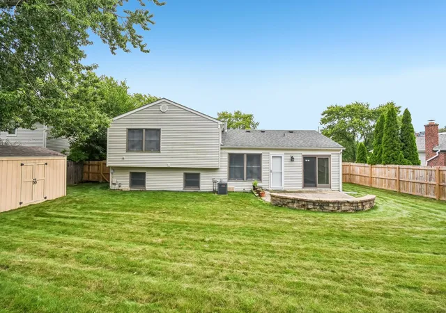 37th image of 89 Foxcroft Rd, Naperville, IL 60565 | MLS# 12727823