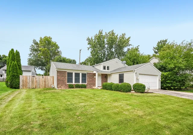 5th image of 89 Foxcroft Rd, Naperville, IL 60565 | MLS# 12727823