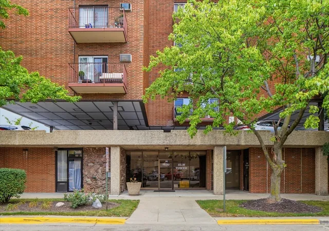 Photo 2 of Condo for sale at 7830 W North Ave #511, Elmwood Park, IL 60707 | MLS# 12727975 | Listing updated on 2026-08-23