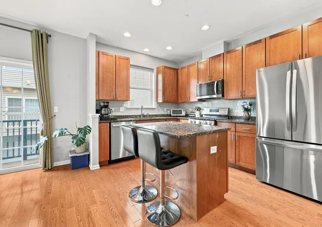 4th image of 1208 Harding Ave, Des Plaines, IL 60016 | MLS# 12728029