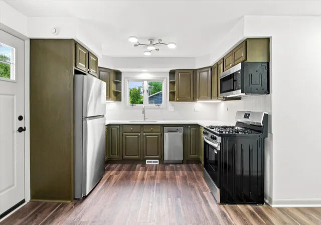 4th image of 26979 N Ada St, Wauconda, IL 60084 | MLS# 12728096