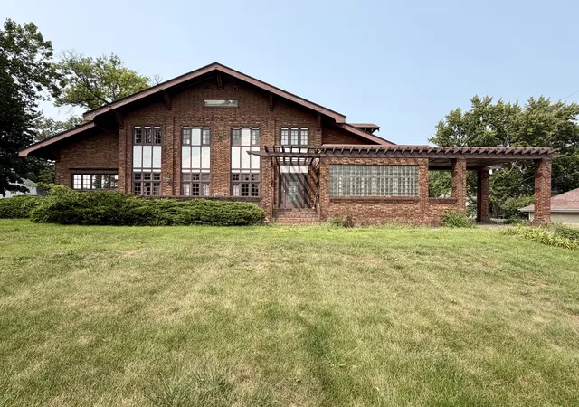 1st image of 109 W Macon St, Clinton, IL 61727 | MLS# 12728102