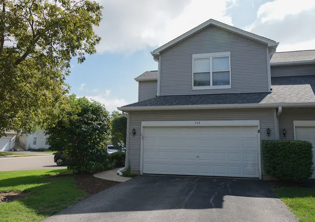 2nd image of 143 Woodland Cir, North Aurora, IL 60542 | MLS# 12728136